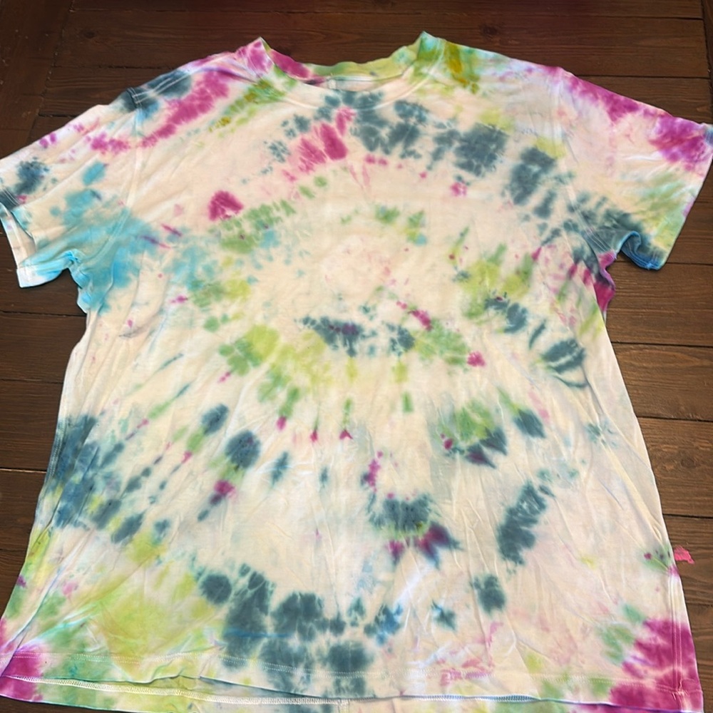 Lululemon custom tie dye shirt